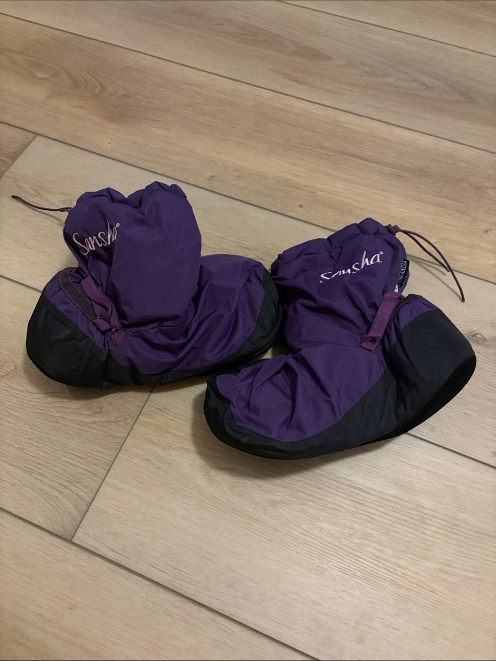 Sansha size 7 warmup booties 💜